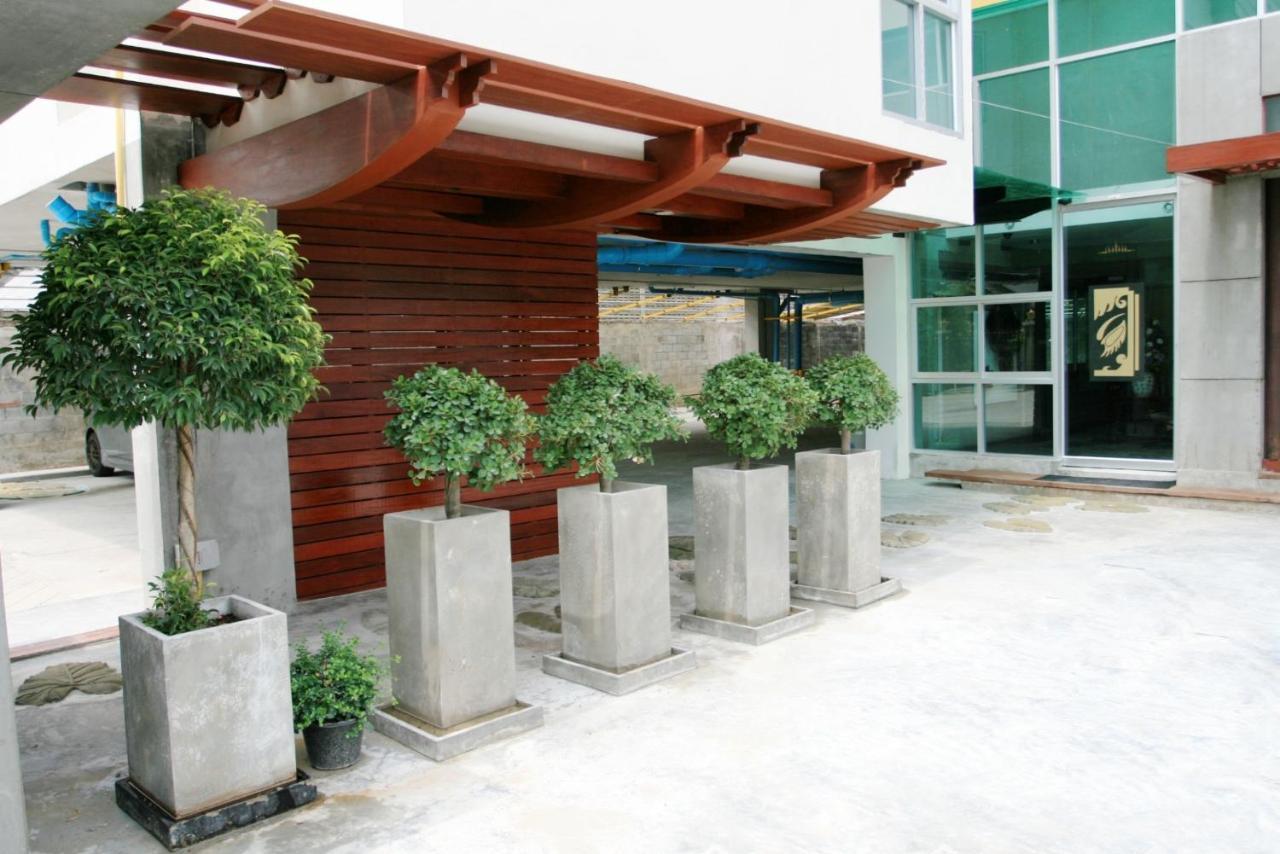 Bansabai Sabaidee Service Apartment バンコク都 エクステリア 写真